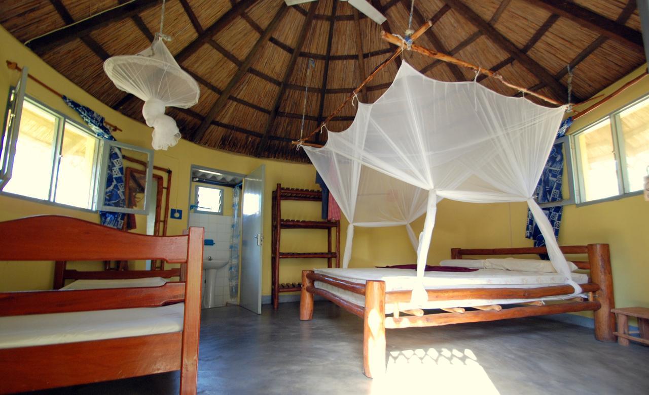 Pariango Beach Motel Praia do Praia do Tofo Extérieur photo